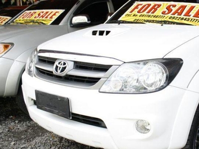 White Toyota Fortuner 2006 SUV / MPV for sale in Talisay