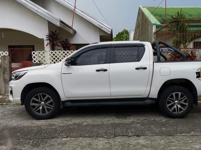 White Toyota Hilux 2019 for sale in Bacolod