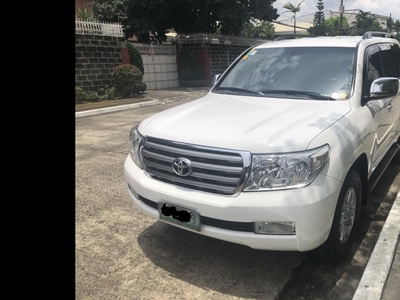 White Toyota Land Cruiser 2011 for sale in Mandaluyong