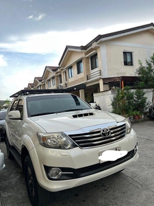 Selling Pearl White Toyota Fortuner 2015 in Pateros