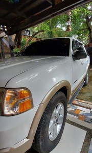 White Ford Explorer 2006 for sale in Quezon