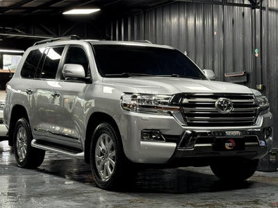 HOT!!! 2017 Toyota Land Cruiser 200 VX for sale at affordable price