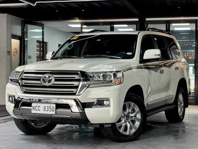 HOT!!! 2018 Toyota Land Cruiser LC200 VX Limited for sale at affordable price
