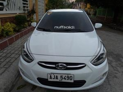 Hyundai Accent 2015, Manual - La Navas