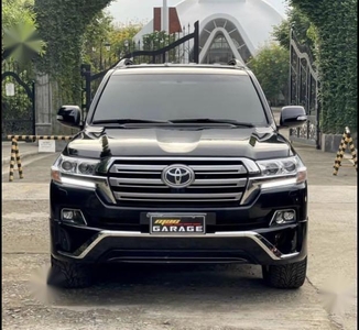 Selling Black Toyota Land Cruiser 2020 in Quezon