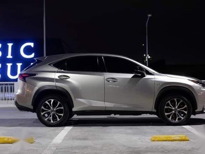 Selling Lexus Is 2015 Automatic Gasoline in Caloocan