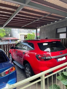 Selling Red Ford Everest 2016 in Lemery