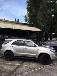 Selling Toyota Fortuner 2005 Automatic Diesel in Lipa