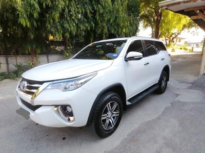 Selling White Toyota Fortuner 2017 in Batangas