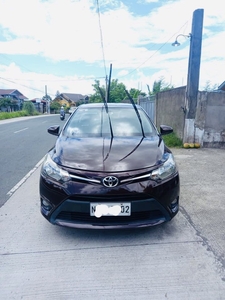 Selling Yellow Toyota Vios 2017 in Lemery