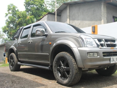 Silver Isuzu D-Max 2005 for sale in Lemery