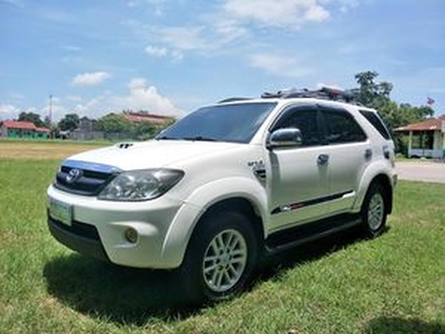 Toyota Fortuner 2005, Automatic, 3 litres - Carmen