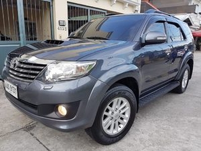 Toyota Fortuner 2014, Automatic - Dilasag