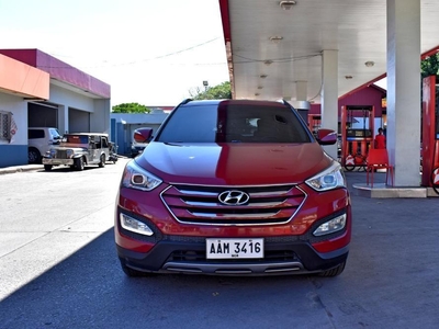 Used Hyundai Santa Fe 2014 at 40000 km for sale