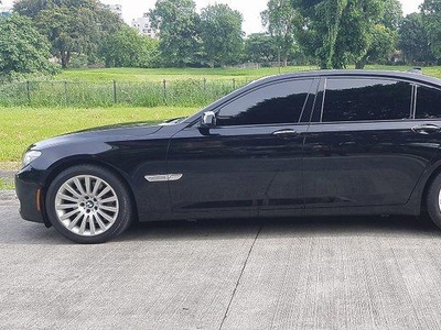 Well-maintained BMW 750Li 2010 for sale