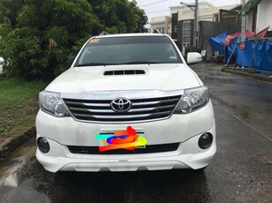 2015 TOYOTA Fortuner 4x2 G Manual F. White