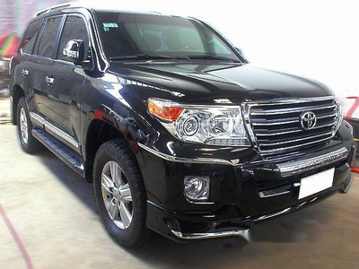 Selling Black Toyota Land Cruiser 2015 at 17000 km for sale