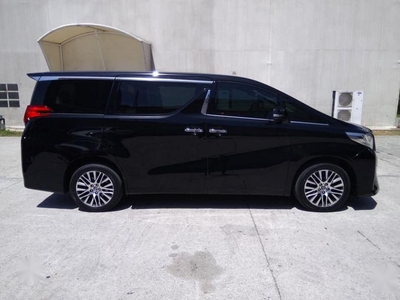 Toyota Alphard 2018 at 10000 km for sale in Pasig