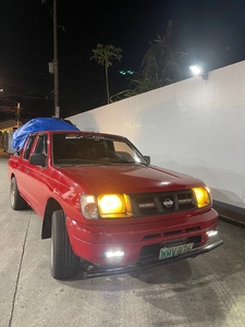 Sell White 2000 Nissan Frontier in Cagayan de Oro