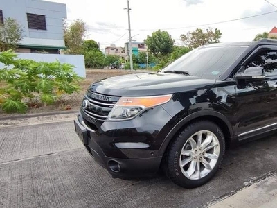 Selling White Ford Explorer 2013 in Imus