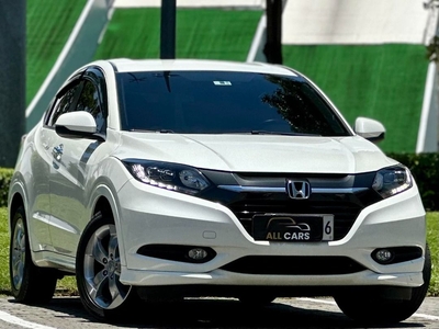 Selling White Honda Hr-V 2015 in Makati
