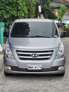 Selling White Hyundai Starex 2016 in Manila