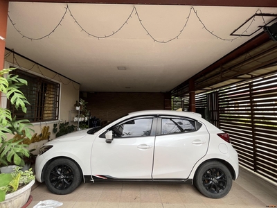 Selling White Mazda 2 2016 Hatchback at Automatic at 46000 in Manila