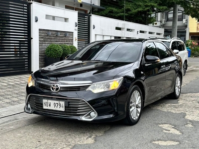 Selling White Toyota Camry 2016 in Pasig