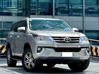 Selling White Toyota Fortuner 2020 in Makati