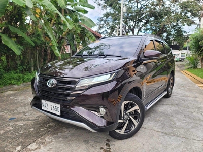 Selling White Toyota Rush 2019 in Manila