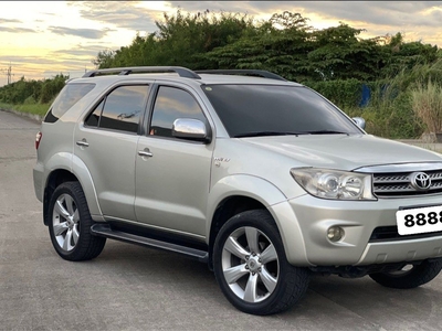 White Toyota Fortuner 2009 for sale in