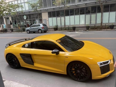 Yellow Audi R8 2018 for sale in Makati