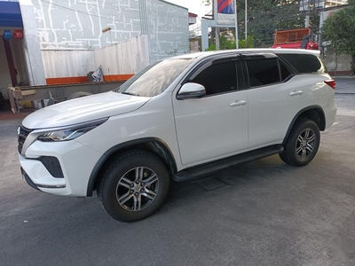 Pearl White Toyota Fortuner 2021 for sale in Manila