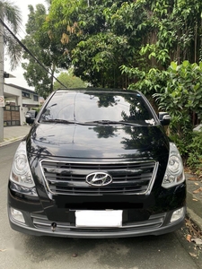 Sell Black2016 Hyundai Starex in Pasig
