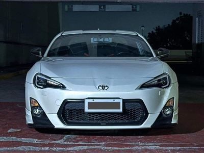 Sell White 2014 Toyota 86 in Manila