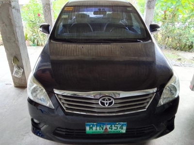 Selling Black Toyota Innova 2013 in Mandaluyong