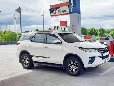 Selling Pearl White Toyota Fortuner 2017 in Baguio