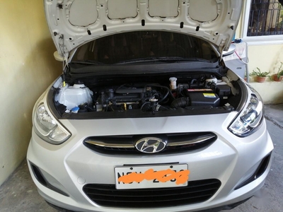 Selling Silver Hyundai Accent 2016 in Cainta
