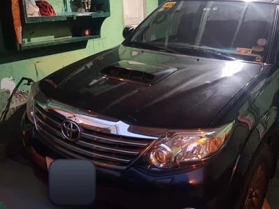 Selling Toyota Fortuner 2015
