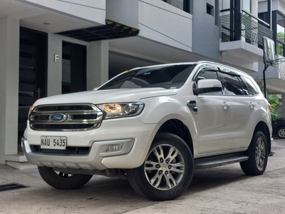 Selling White Ford Everest 2018 in Quezon City