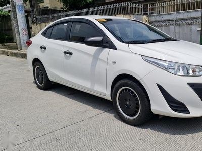 Selling White Toyota Vios 2019 in Quezon