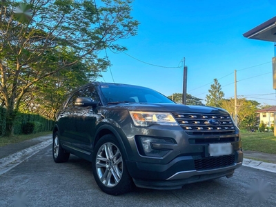Silver Ford Explorer 2016 for sale in Cabuyao