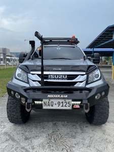 Silver Isuzu MU-X 2017 for sale in Pasay