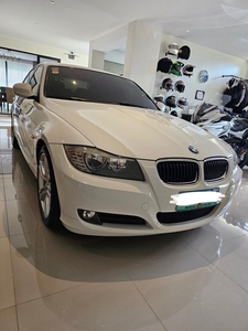 White Bmw 320D 2011 for sale in Automatic