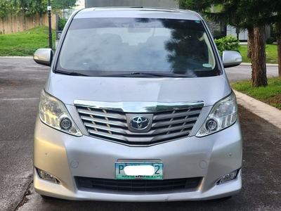 White Toyota Alphard 2011 for sale in Automatic