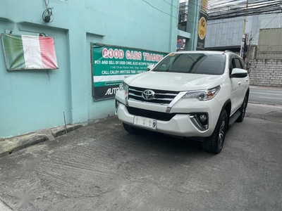 White Toyota Fortuner 2018 for sale in Manual