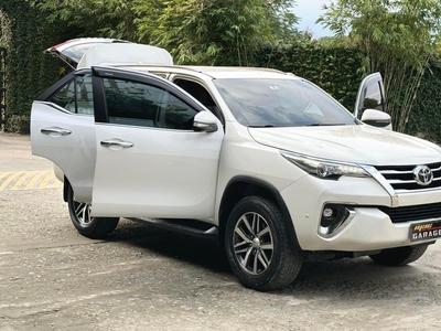 White Toyota Fortuner 2019 for sale in