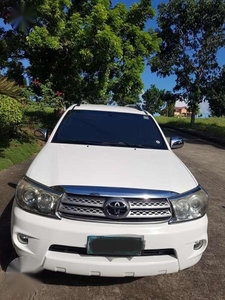 2010 automatic Toyota Fortuner for sale