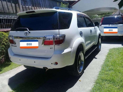 2011 Toyota Fortuner G AT FOR SALE