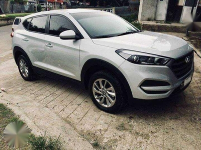 2017 Top of the Line Hyundai Tucson- MT​ For sale